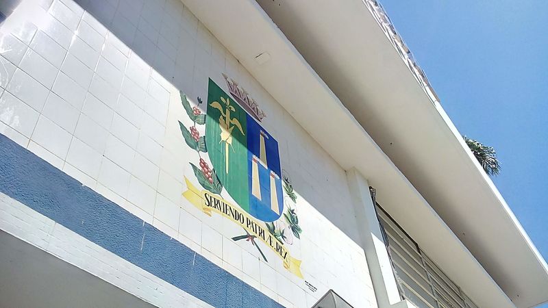 Arquivo:Prefeitura detalhe da fachada.jpg
